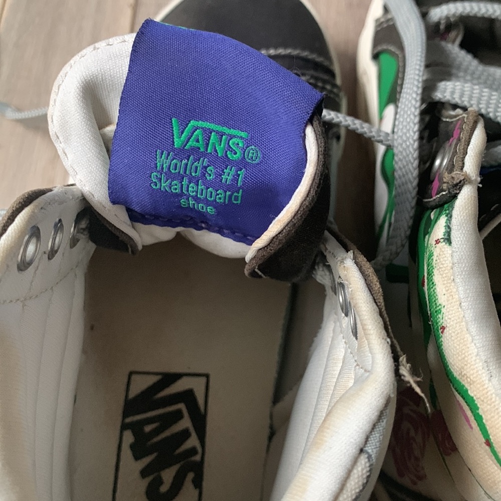 VANS - Picture 6 of 9